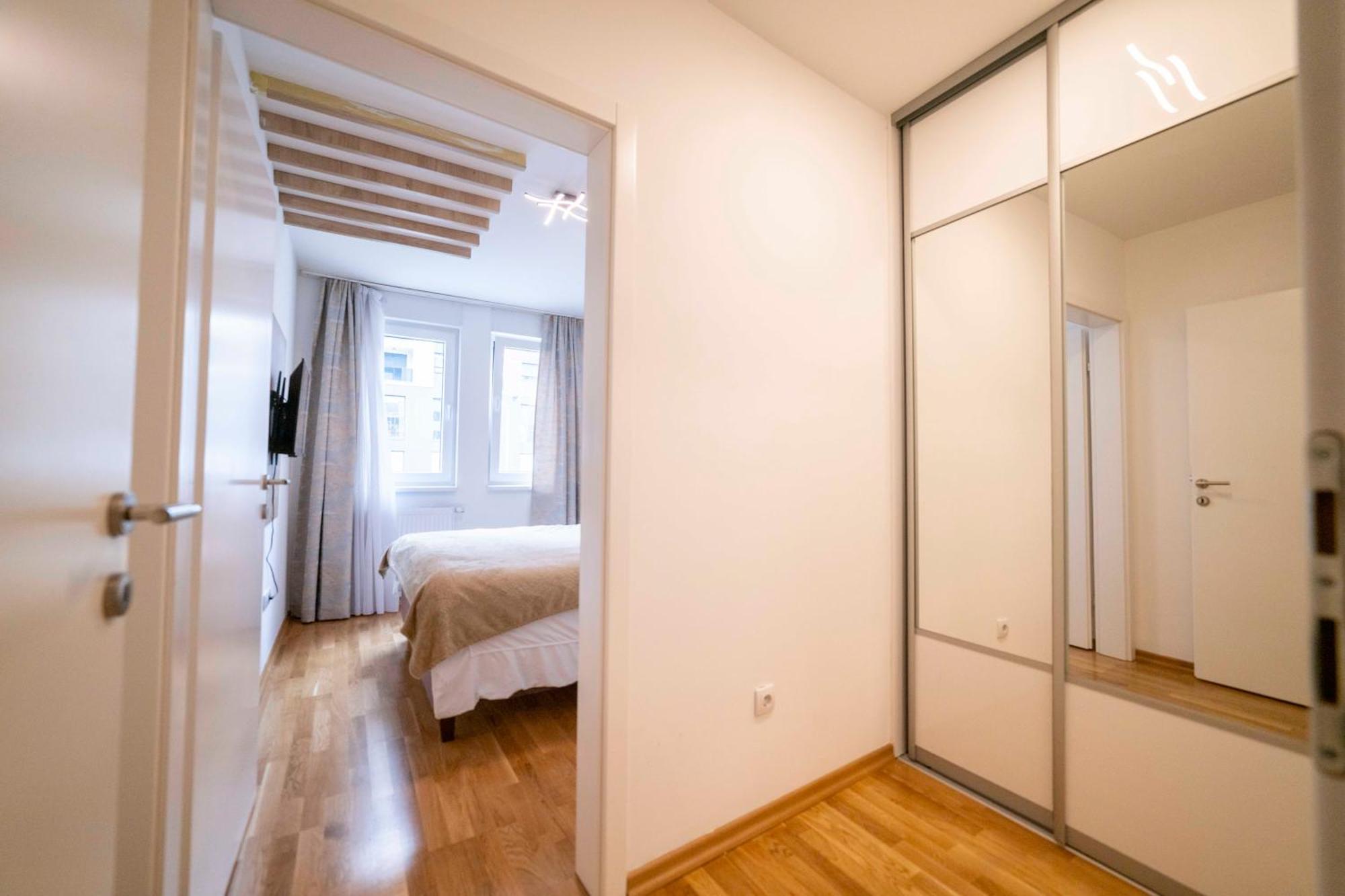 Apartment 5 Star Lukavica Eksteriør billede