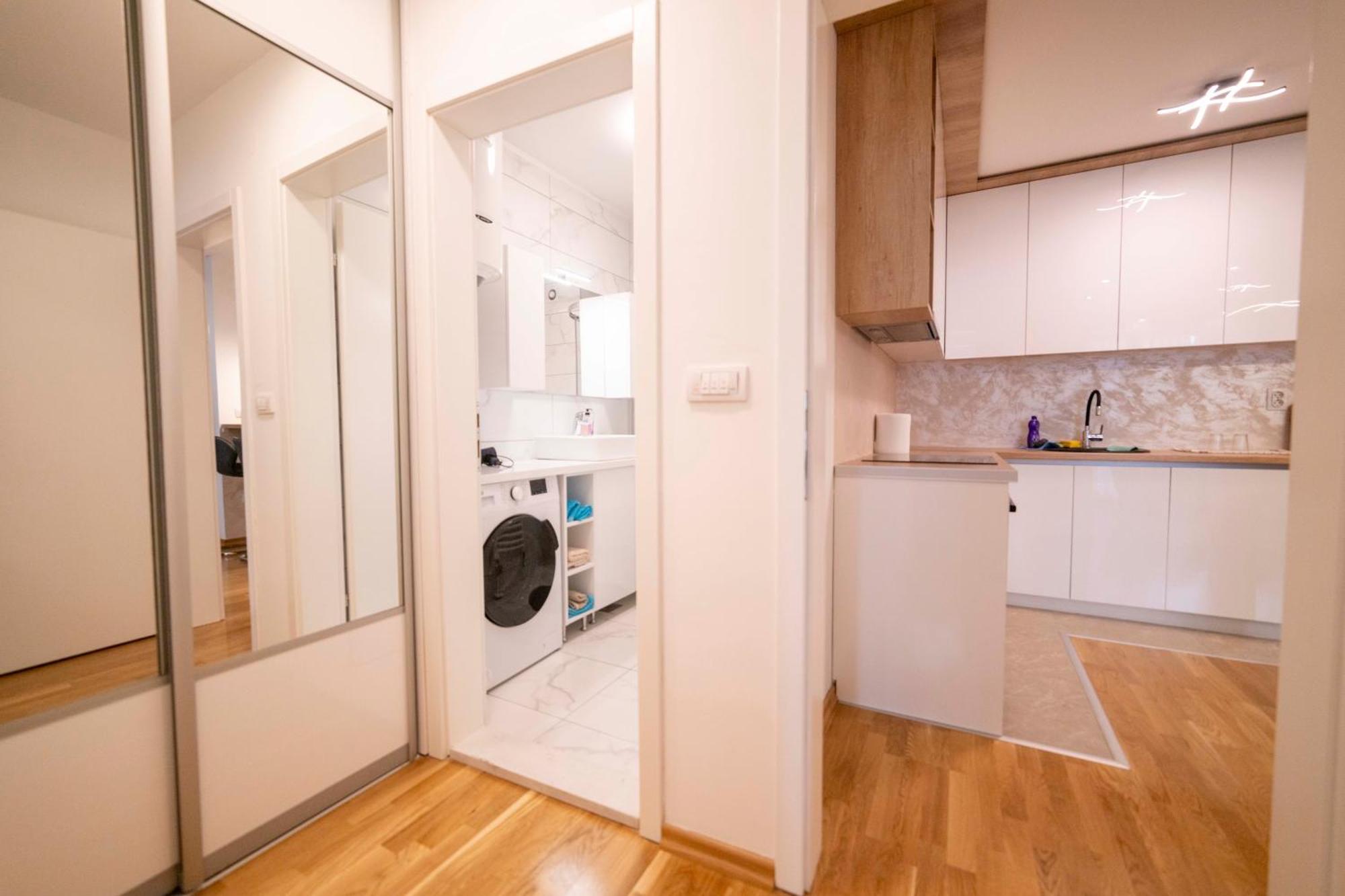 Apartment 5 Star Lukavica Eksteriør billede