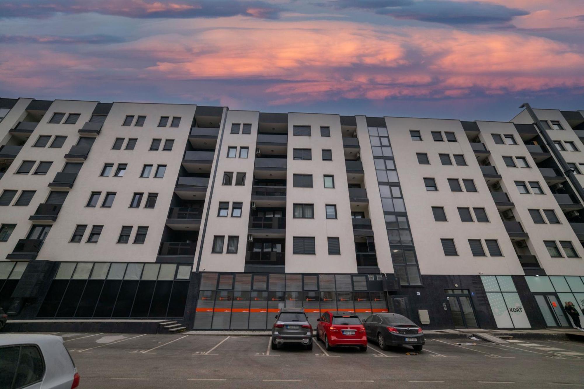 Apartment 5 Star Lukavica Eksteriør billede